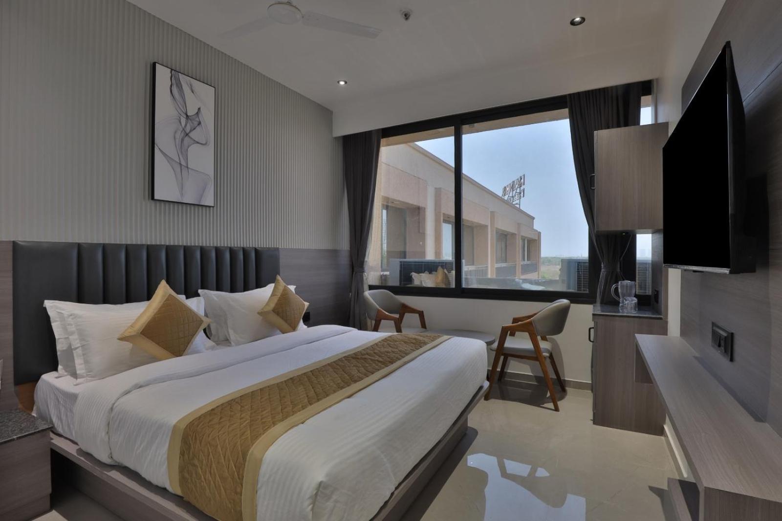 Hotel Legacy Ahmedabad Exterior photo