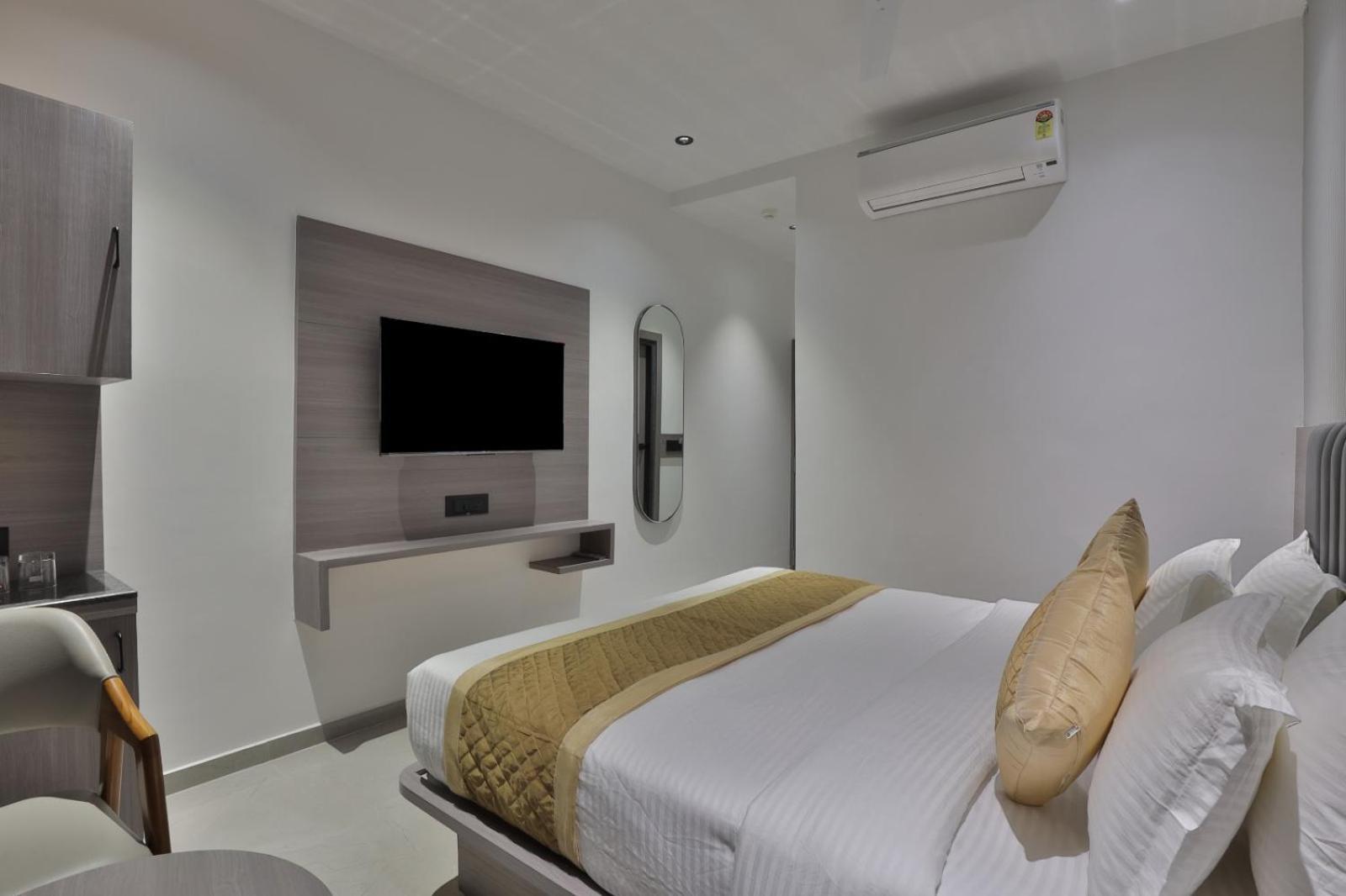Hotel Legacy Ahmedabad Exterior photo