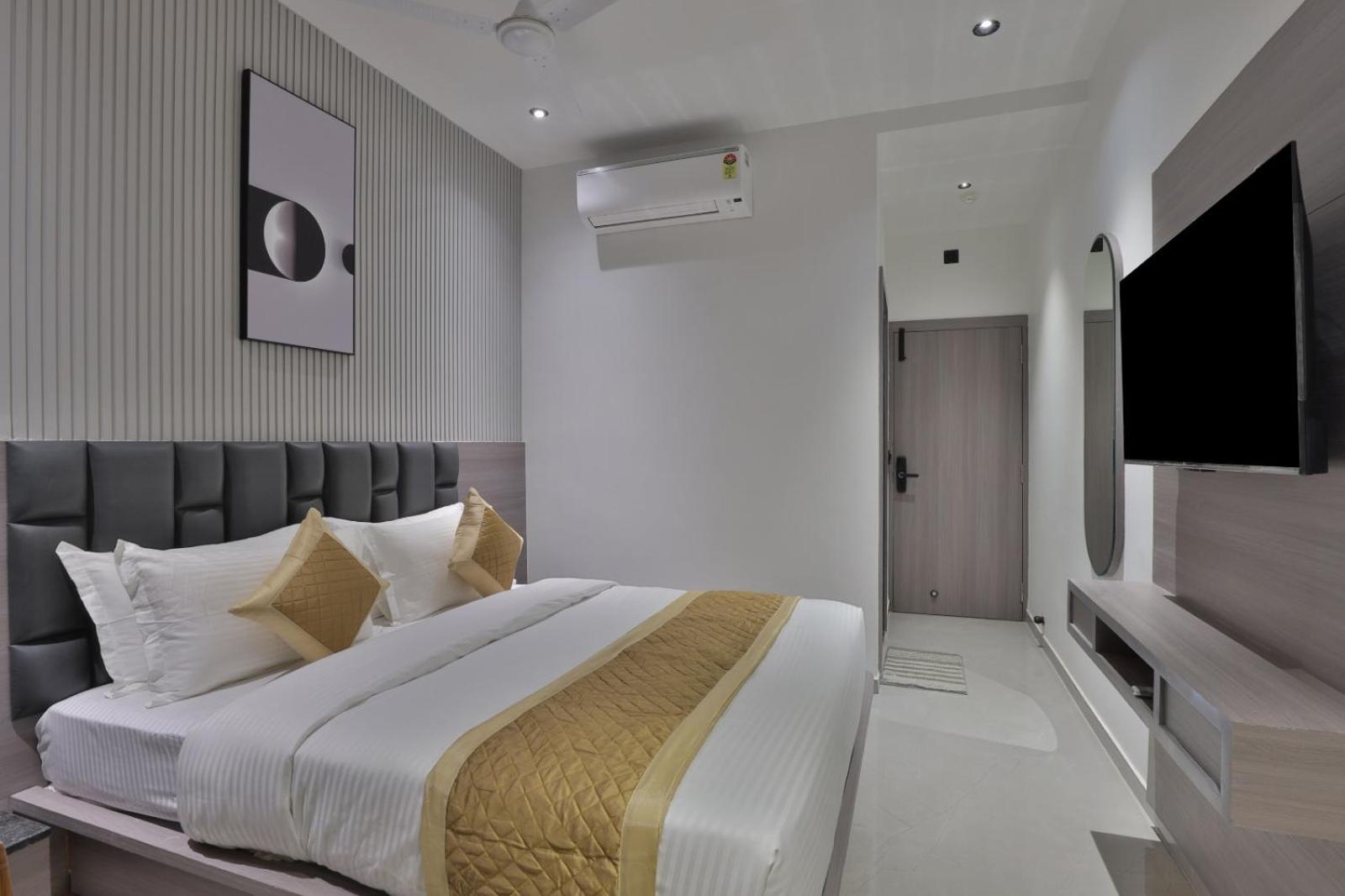Hotel Legacy Ahmedabad Exterior photo